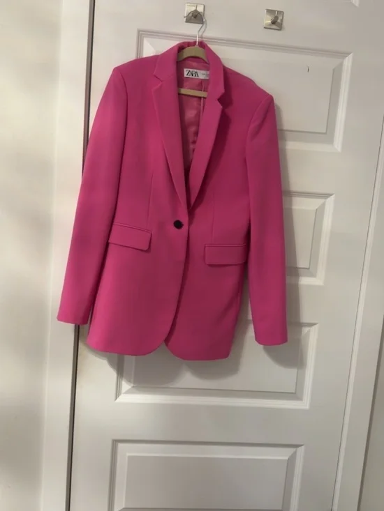 Oversized Single Button Blazer - Picture 3 of 4